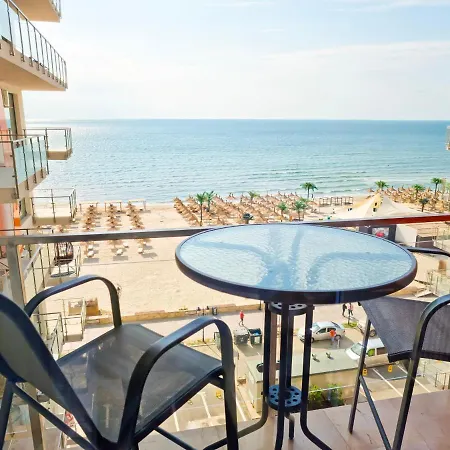 Frontal View - Dream - Beach Mamaia Daire *
