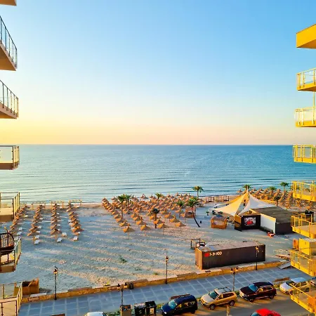 Frontal View - Dream - Beach Mamaia Daire *