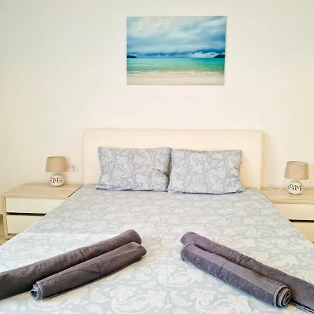 Frontal View - Dream - Beach Mamaia 아파트 *