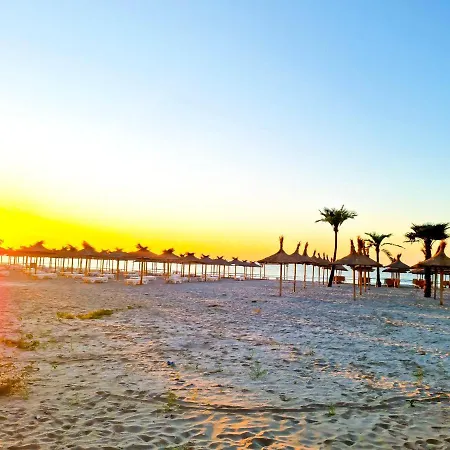 아파트 Frontal View - Dream - Beach Mamaia
