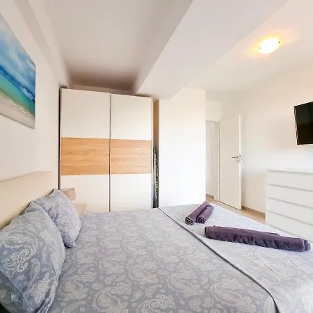 Frontal View - Dream - Beach Mamaia * Năvodari